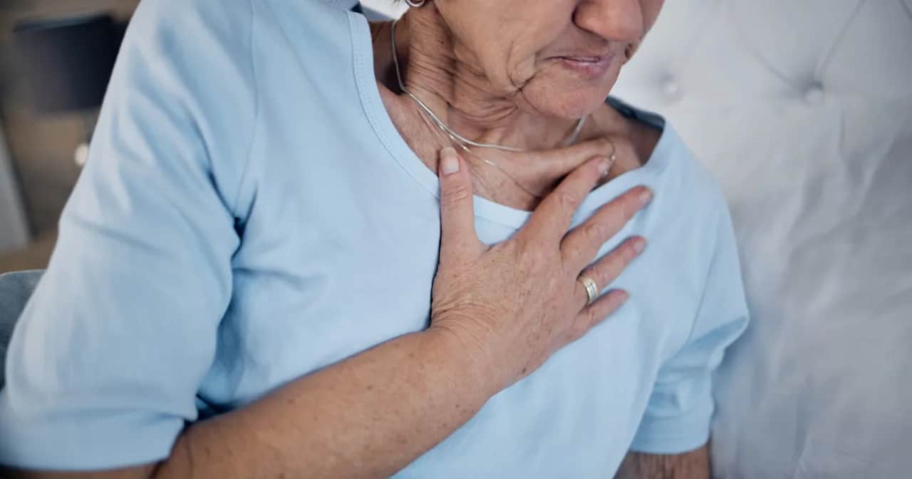 Ból żeber przy dotyku i kaszlu: Jak odróżnić stłuczenie od nerwobólu?