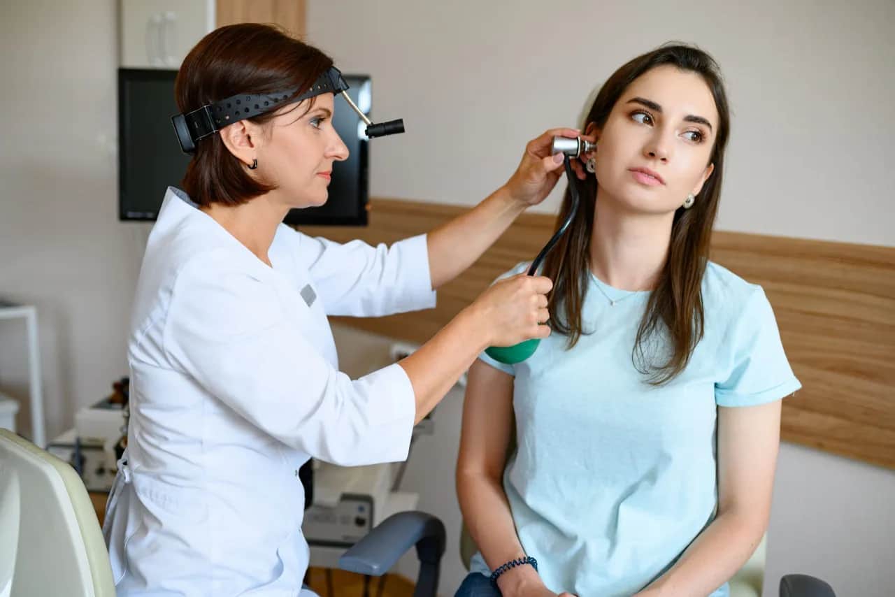 Audiometria tonalna: Jak przebiega badanie i co mówią wyniki?