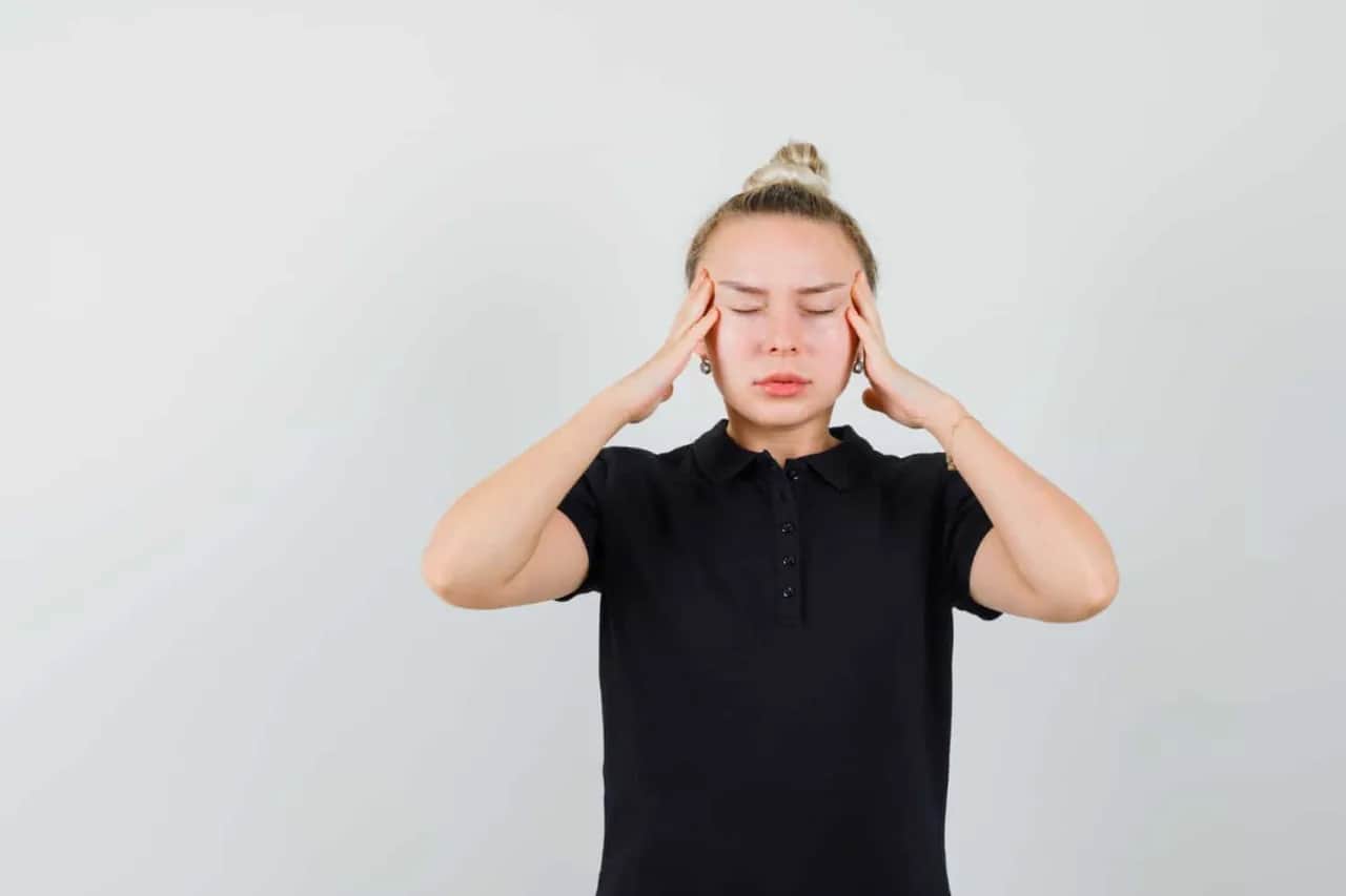 Czy Twój ból głowy pochodzi od szyi? Rozpoznaj kluczowe objawy!